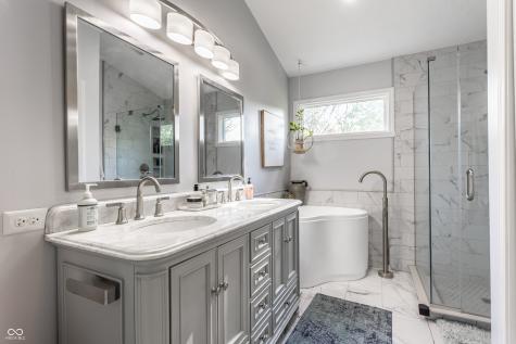 6931 Bluffgrove Circle Indianapolis IN 46278