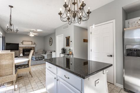 6931 Bluffgrove Circle Indianapolis IN 46278