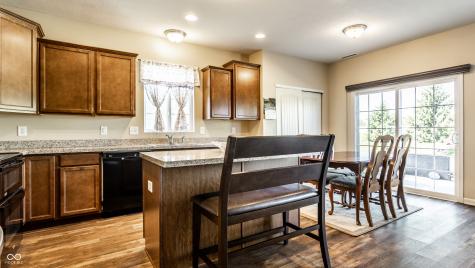 4772 Timberline Trail Whitestown IN 46075