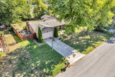 29 Robinwood Drive Brownsburg IN 46112