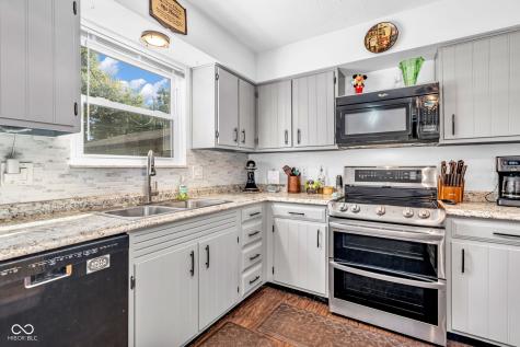 29 Robinwood Drive Brownsburg IN 46112