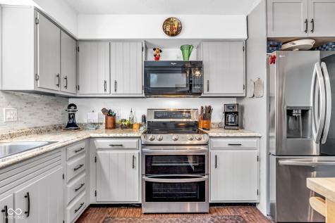 29 Robinwood Drive Brownsburg IN 46112