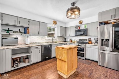 29 Robinwood Drive Brownsburg IN 46112