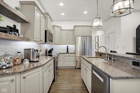 11810 Pebblepointe Pass Carmel IN 46033