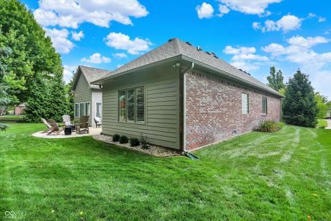 11810 Pebblepointe Pass Carmel IN 46033