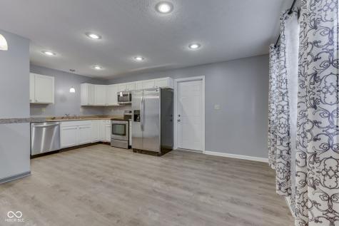 521 Elmhurst Place Whiteland IN 46184