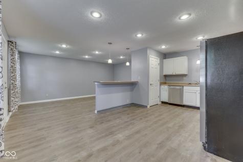 521 Elmhurst Place Whiteland IN 46184