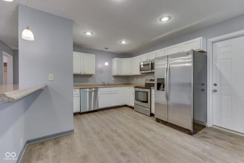 521 Elmhurst Place Whiteland IN 46184