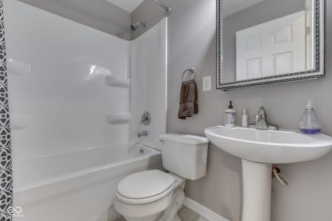521 Elmhurst Place Whiteland IN 46184