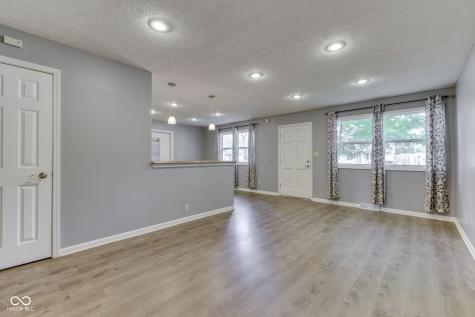 521 Elmhurst Place Whiteland IN 46184