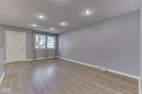 521 Elmhurst Place Whiteland IN 46184