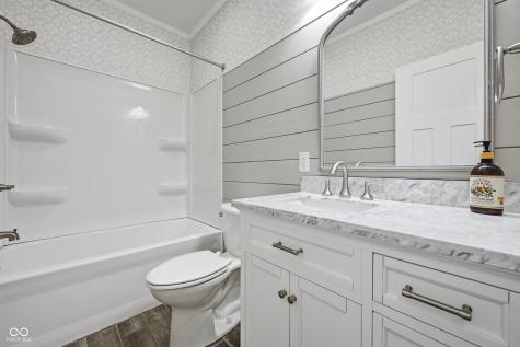 212 E Madison Avenue Pendleton IN 46064