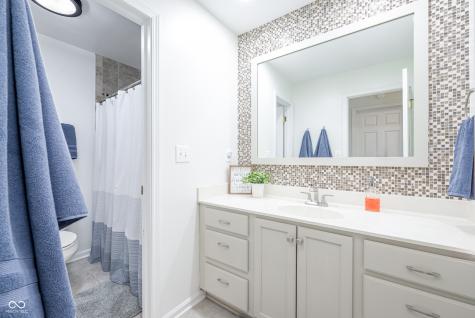 195 Governors Lane Zionsville IN 46077