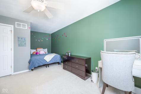 195 Governors Lane Zionsville IN 46077