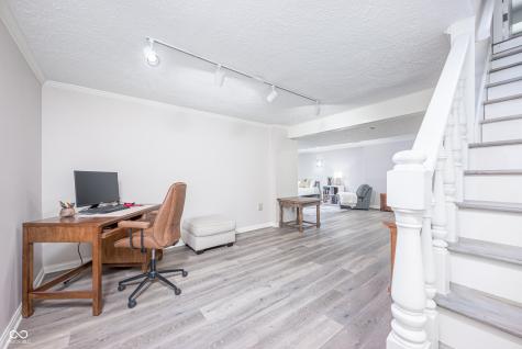 195 Governors Lane Zionsville IN 46077