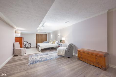 195 Governors Lane Zionsville IN 46077