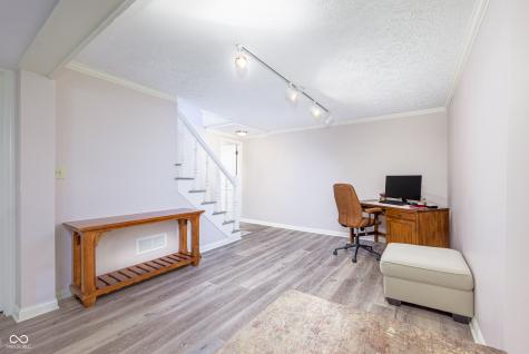 195 Governors Lane Zionsville IN 46077