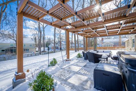 195 Governors Lane Zionsville IN 46077