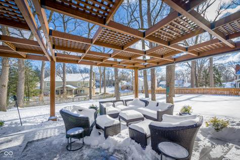 195 Governors Lane Zionsville IN 46077