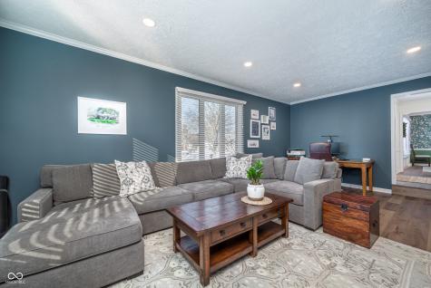 195 Governors Lane Zionsville IN 46077