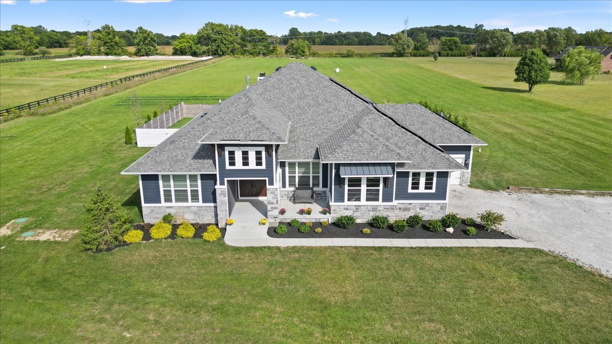 1605 S 825 E Zionsville IN 46077