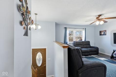 3911 Mistletoe Drive Indianapolis IN 46237