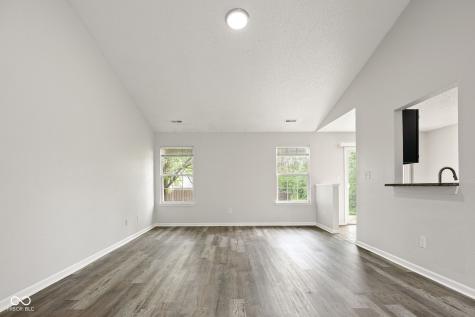6119 Karst Drive Indianapolis IN 46221