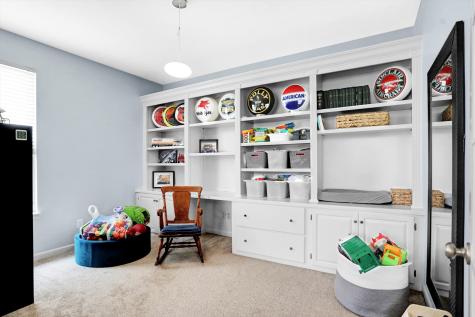 6504 Amherst Way Zionsville IN 46077