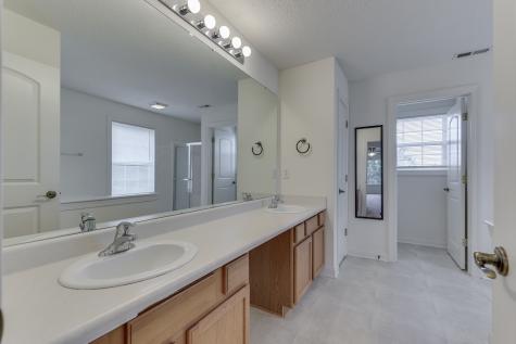 9425 Treyburn Lakes Drive Indianapolis IN 46239