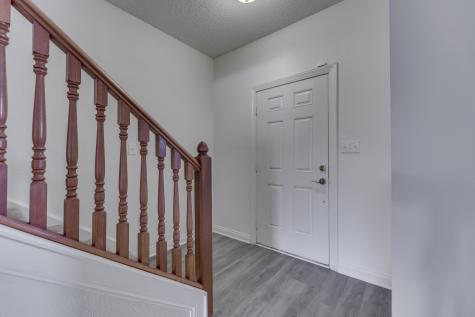 9425 Treyburn Lakes Drive Indianapolis IN 46239