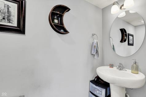 6527 Mccreery Court Indianapolis IN 46221