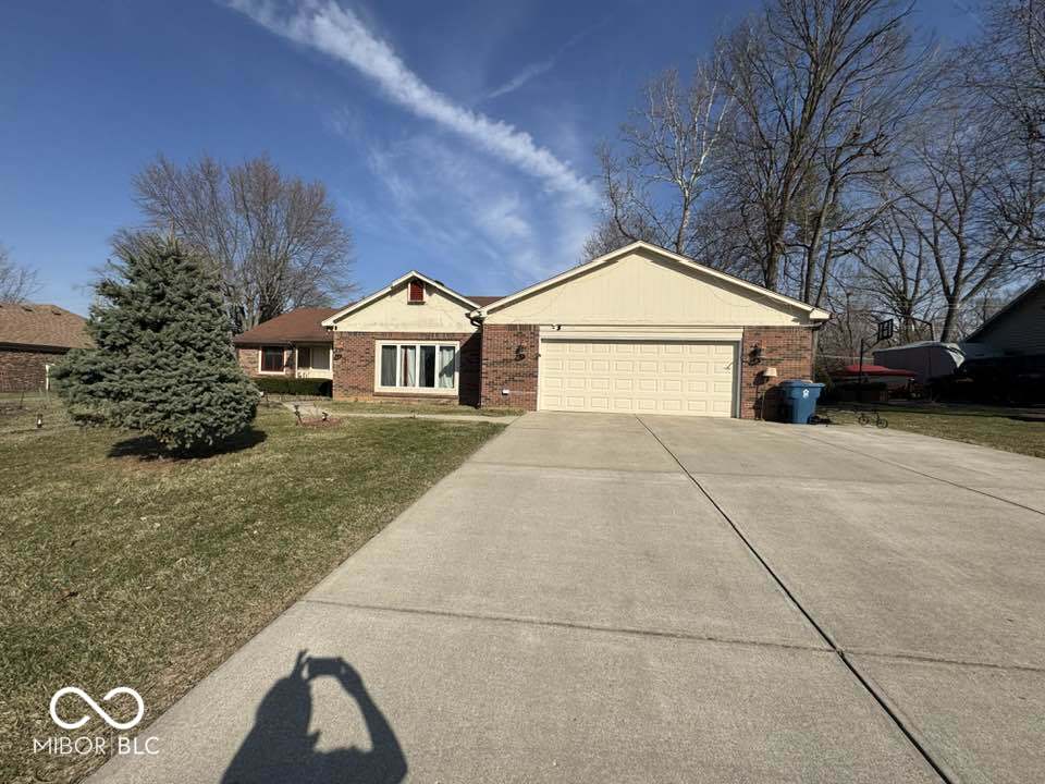 8023 Dark Star Drive Indianapolis IN 46217