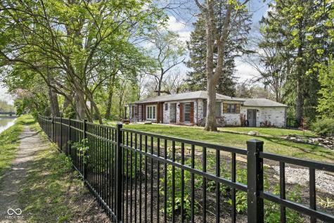 157 E 61st Street Indianapolis IN 46220