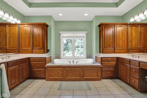 9690 Irishmans Run Lane Zionsville IN 46077