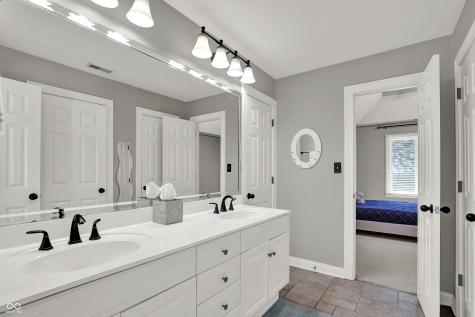 9690 Irishmans Run Lane Zionsville IN 46077