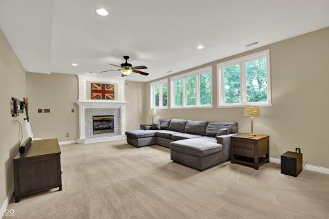 9690 Irishmans Run Lane Zionsville IN 46077