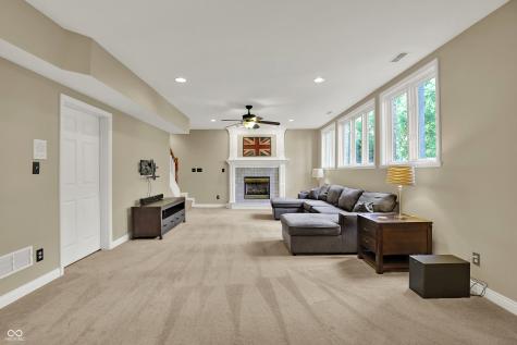 9690 Irishmans Run Lane Zionsville IN 46077