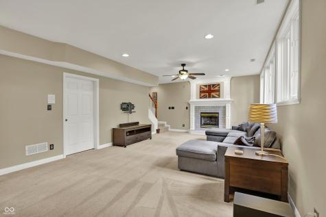 9690 Irishmans Run Lane Zionsville IN 46077