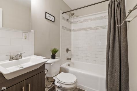2113 E 65th Street Indianapolis IN 46220