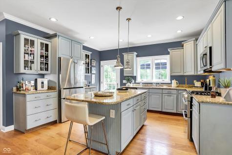 565 Isenhour Hills Drive Zionsville IN 46077
