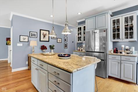565 Isenhour Hills Drive Zionsville IN 46077