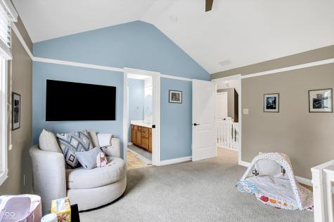 565 Isenhour Hills Drive Zionsville IN 46077