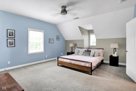 565 Isenhour Hills Drive Zionsville IN 46077
