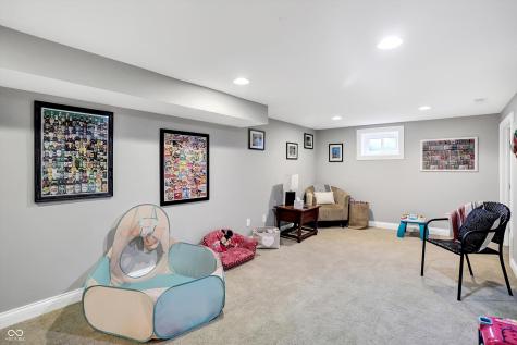565 Isenhour Hills Drive Zionsville IN 46077