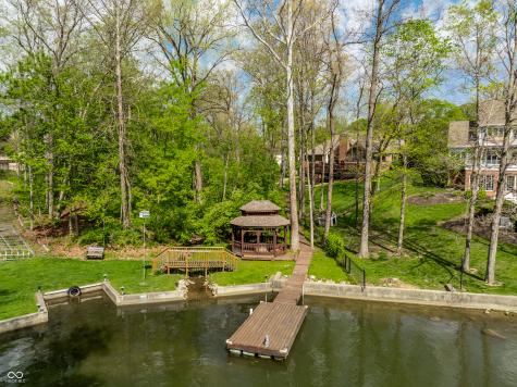 8613 Seaward Lane Indianapolis IN 46256