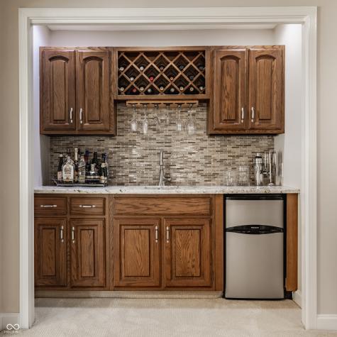 8613 Seaward Lane Indianapolis IN 46256