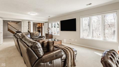 8613 Seaward Lane Indianapolis IN 46256
