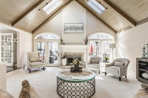 8613 Seaward Lane Indianapolis IN 46256