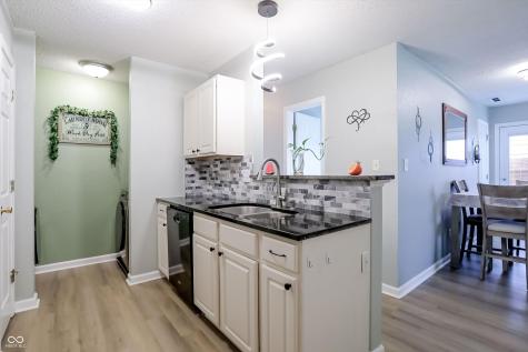 1013 Ebony Circle Franklin IN 46131