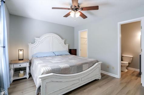 1013 Ebony Circle Franklin IN 46131